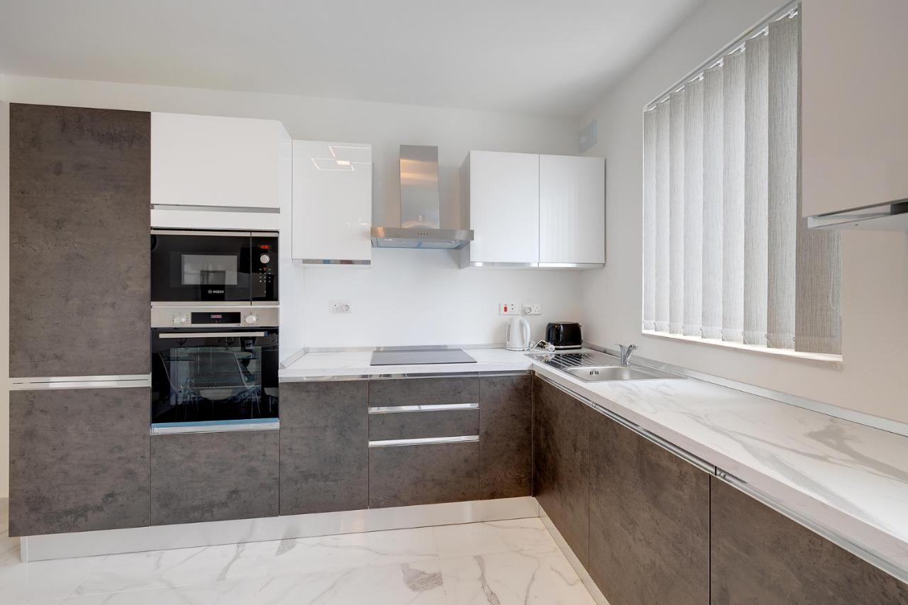 Stylish 2Br Apartment In Central St Julians Saint Julian's Eksteriør billede